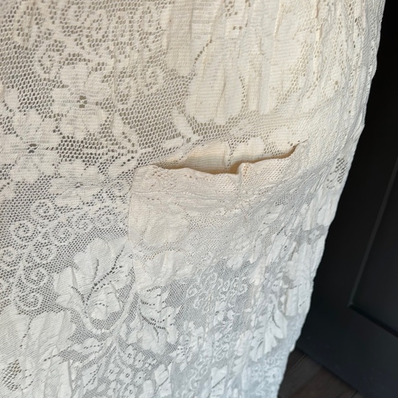 Karen Kane Ivory Lace Button-Front Night gown - Picture 3 of 9